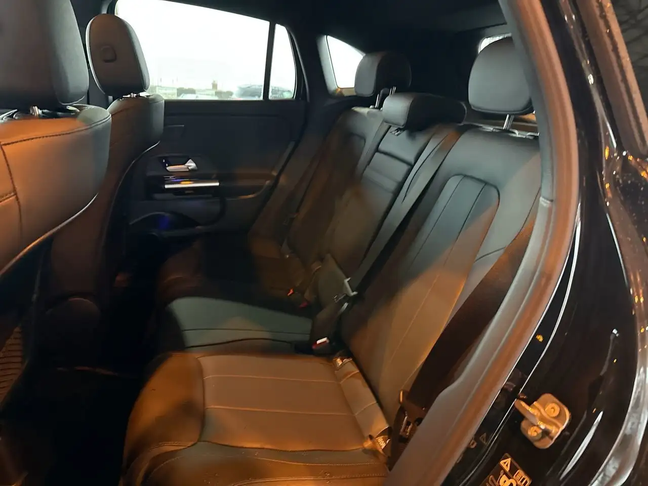 Mercedes-Benz GLA снимка Mercedes-Benz GLA