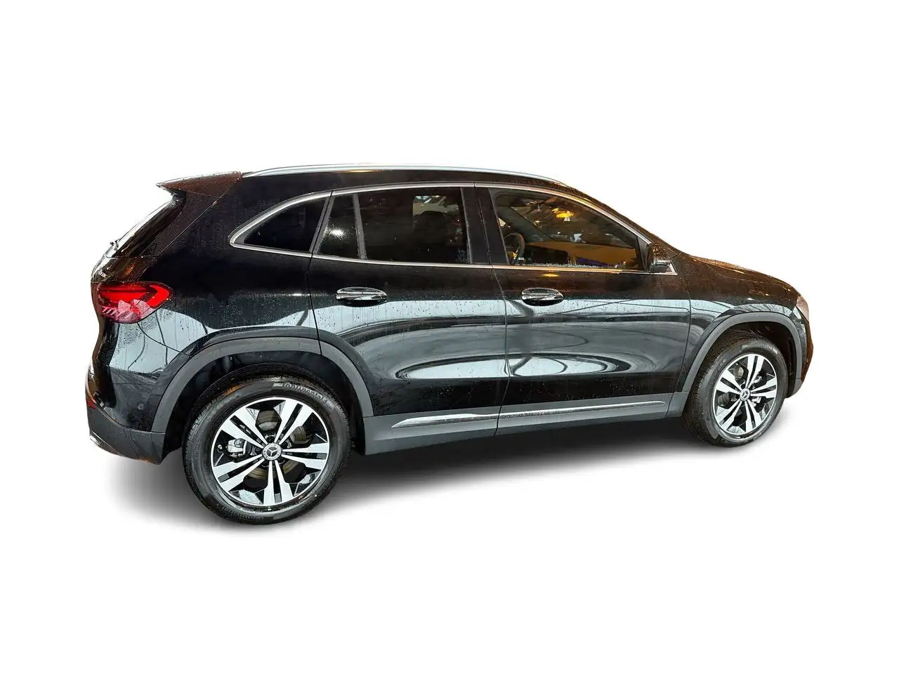 Mercedes-Benz GLA снимка Mercedes-Benz GLA