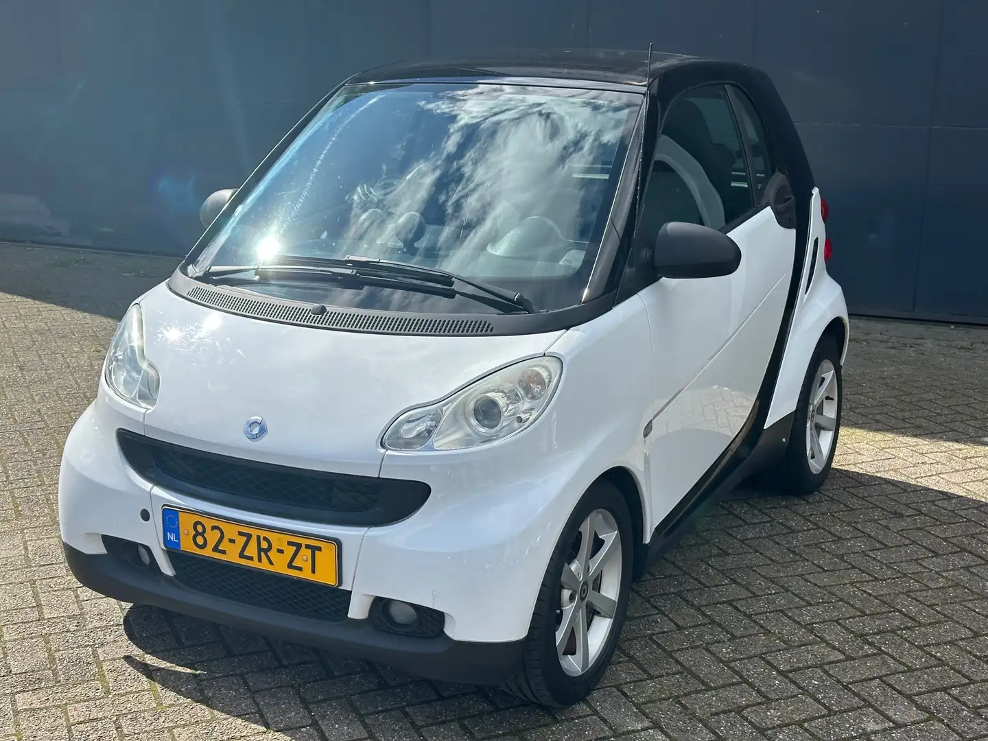 smart forTwo coupé 1.0 mhd Passion Zwart - 2