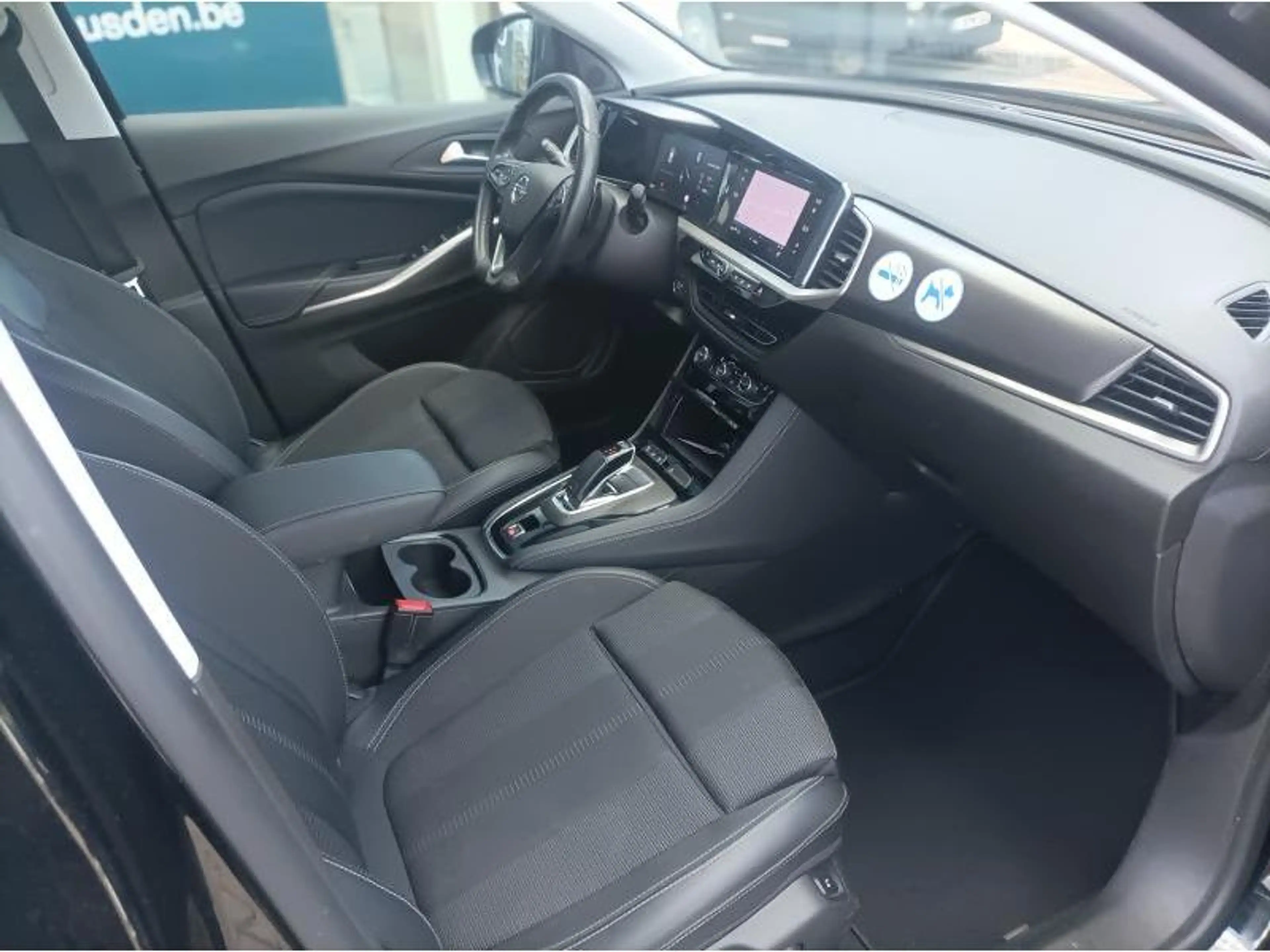 Opel Grandland X Innovation — photo 11