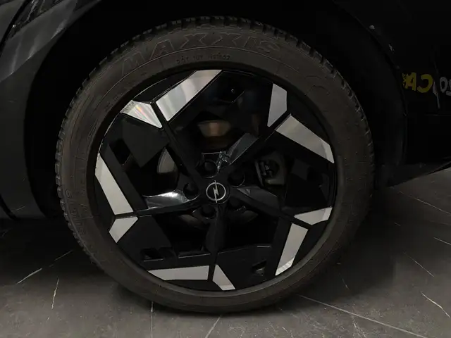 Opel Grandland view 14