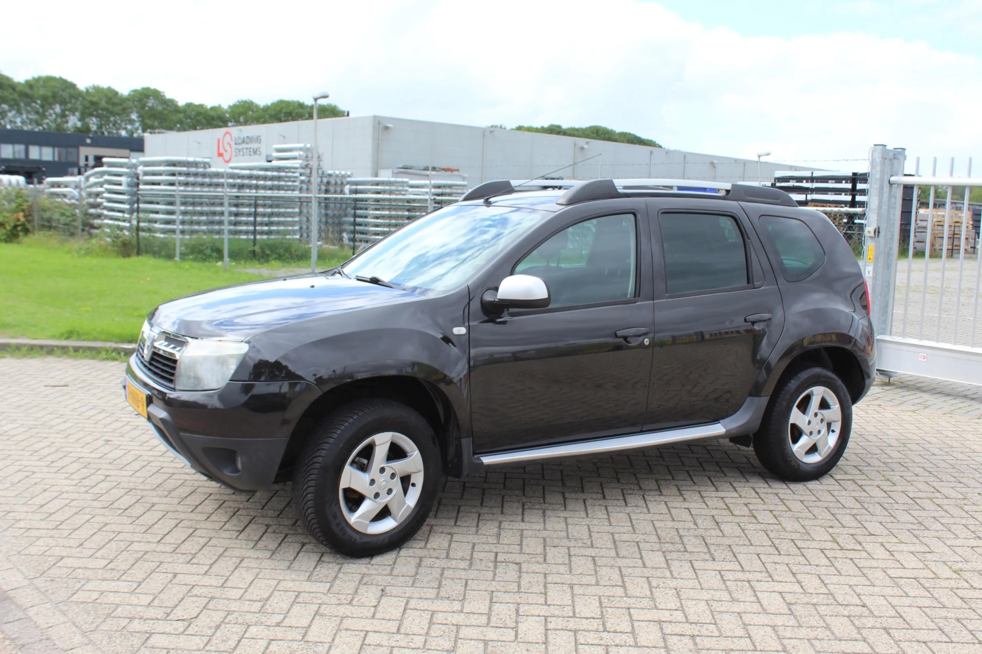 Dacia Duster 1.6 Lauréate km nap ,,airco trekhaak — photo 4