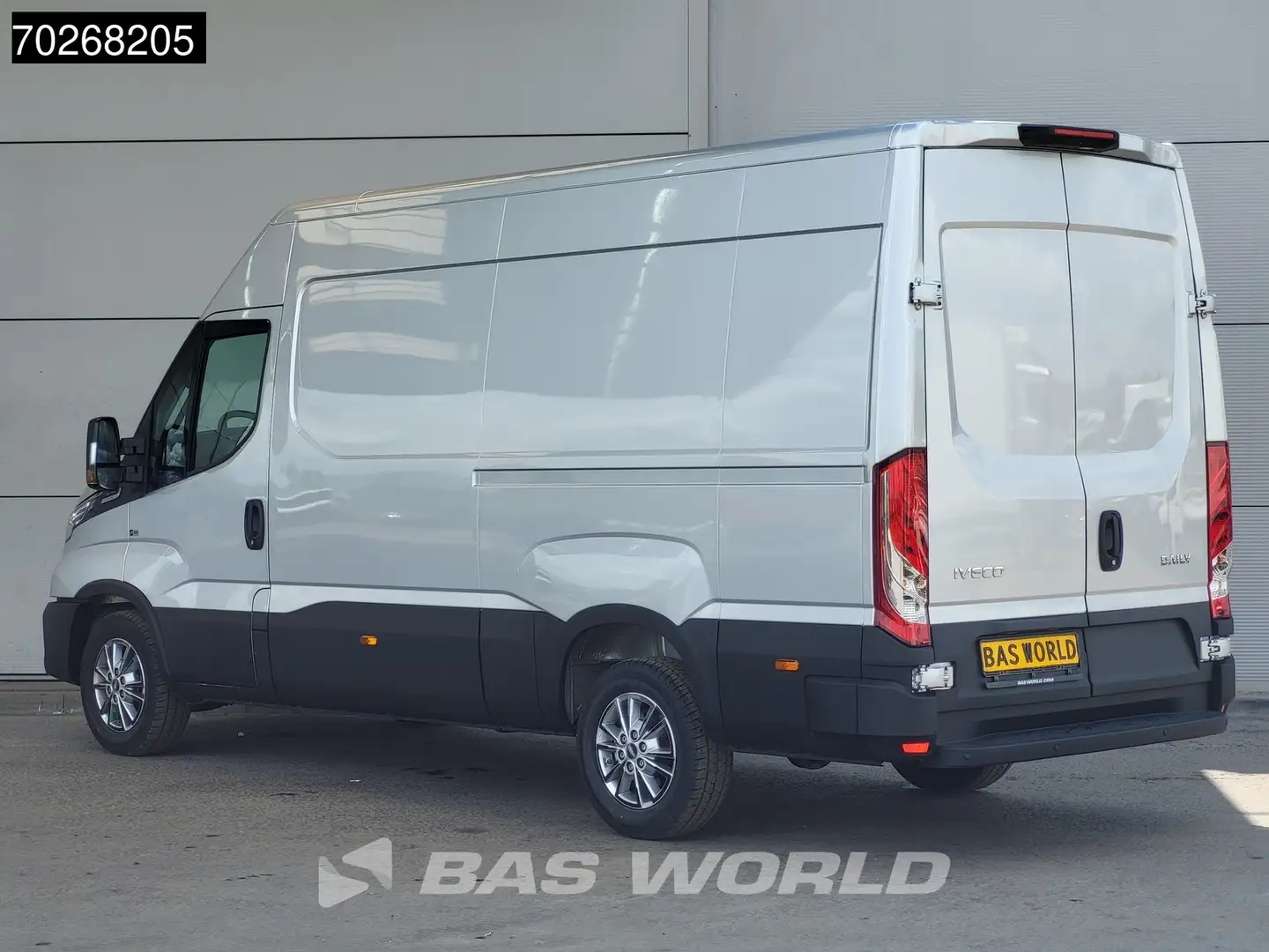 Iveco Daily 35S21 3.0L Automaat L2H2 2025model ACC LED Camera Argintiu - 2