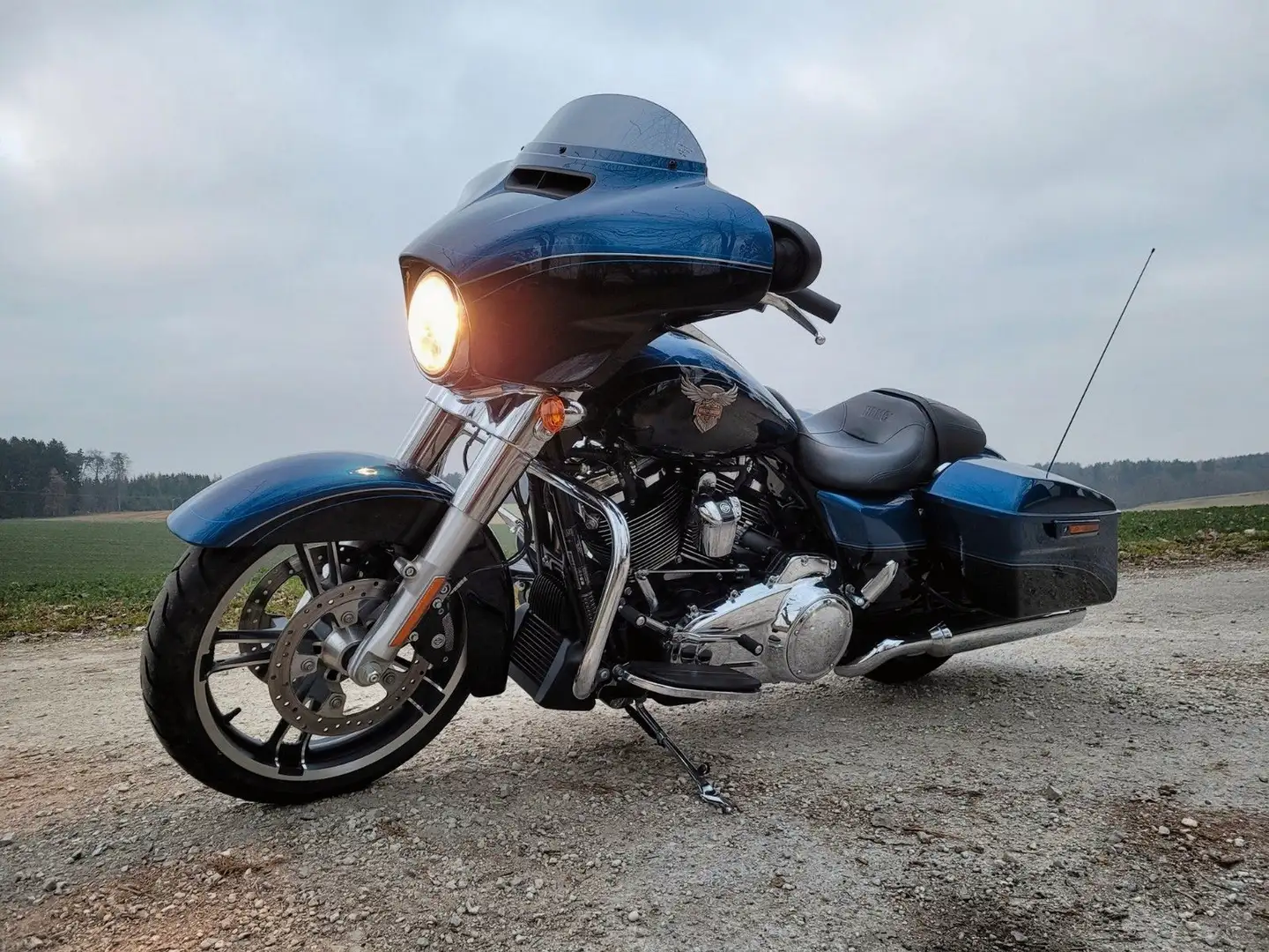 Harley-Davidson Street Glide 115th Anniversary Blue - 2