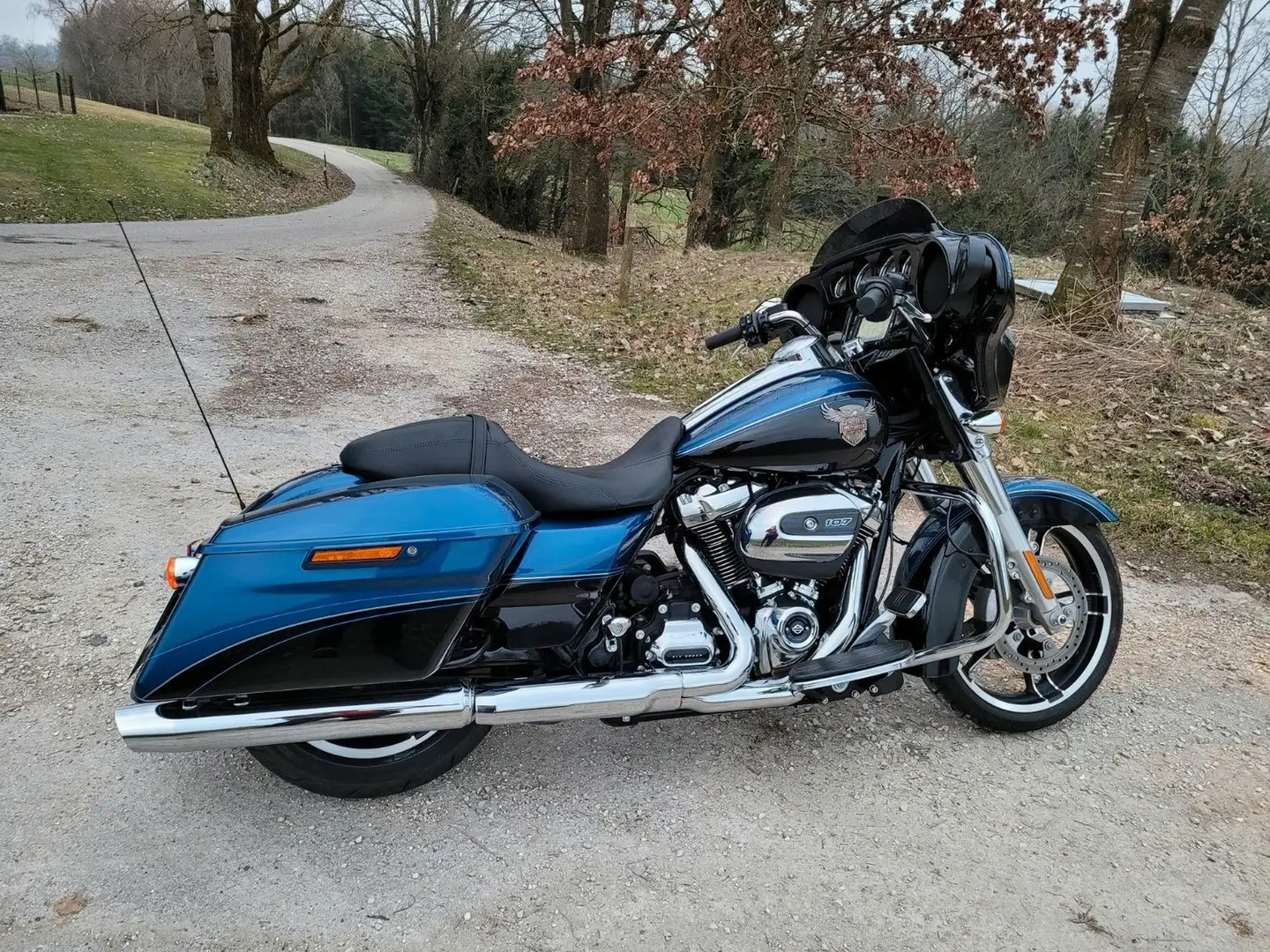 Harley-Davidson Street Glide 115th Anniversary Blue - 1