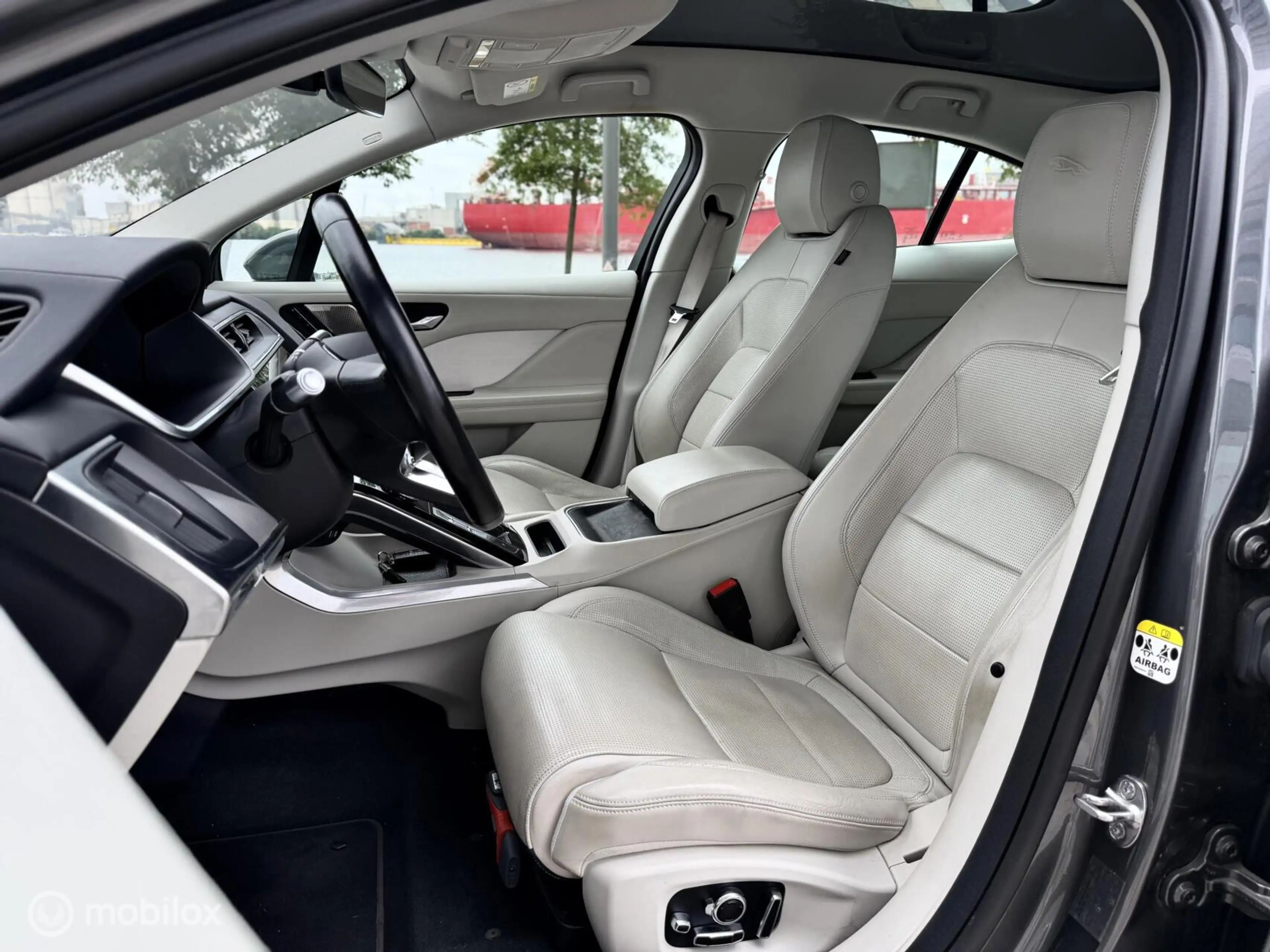 Jaguar I-Pace EV400 S 90 kWh |Pano|Koeling|HUD|Meridian|ACC — photo 16