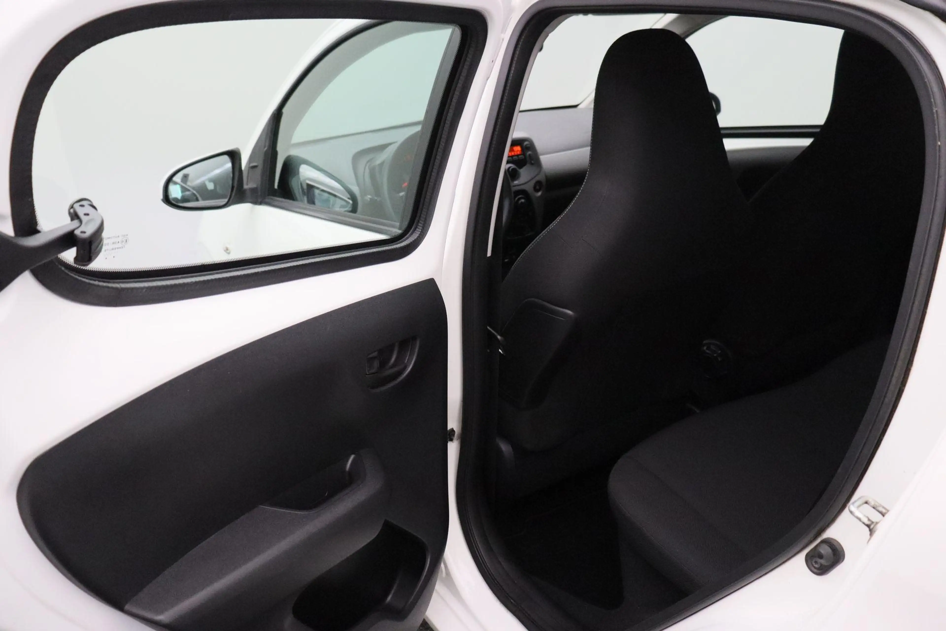 Peugeot 108 1.0 e-VTi Blue Lease 2019 | Airco | Elektrische Ra — photo 7