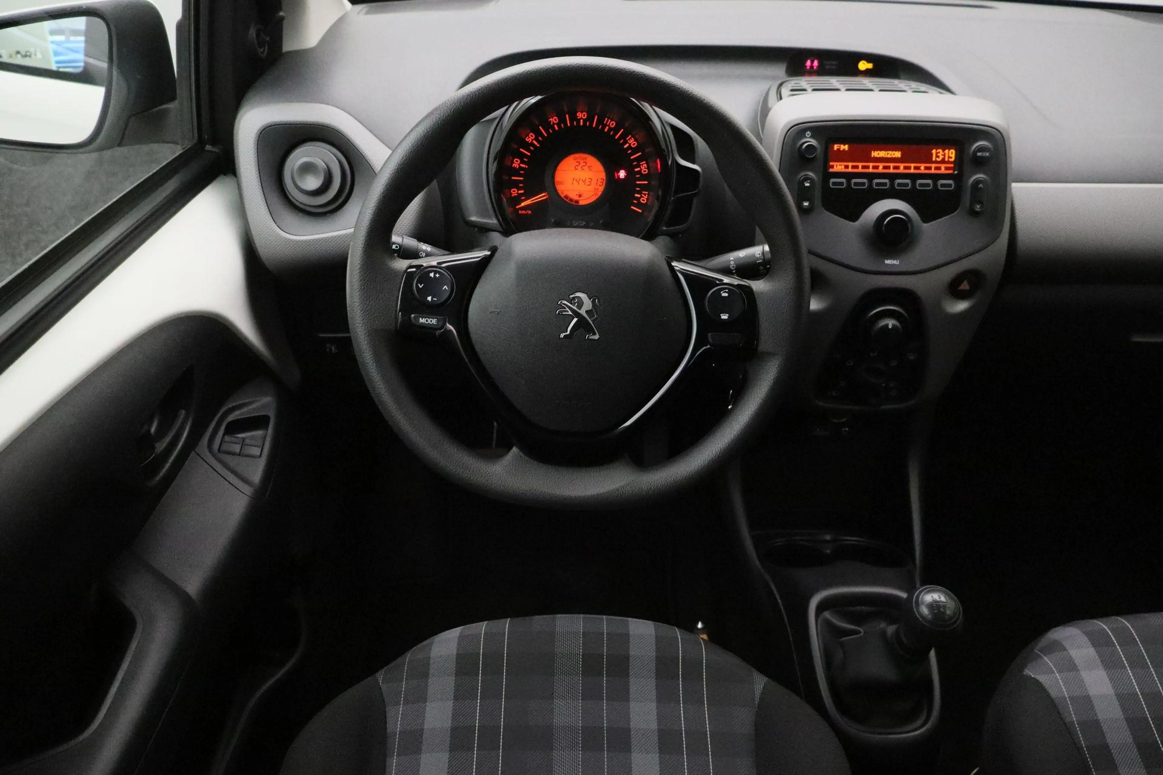 Peugeot 108 1.0 e-VTi Blue Lease 2019 | Airco | Elektrische Ra — photo 2