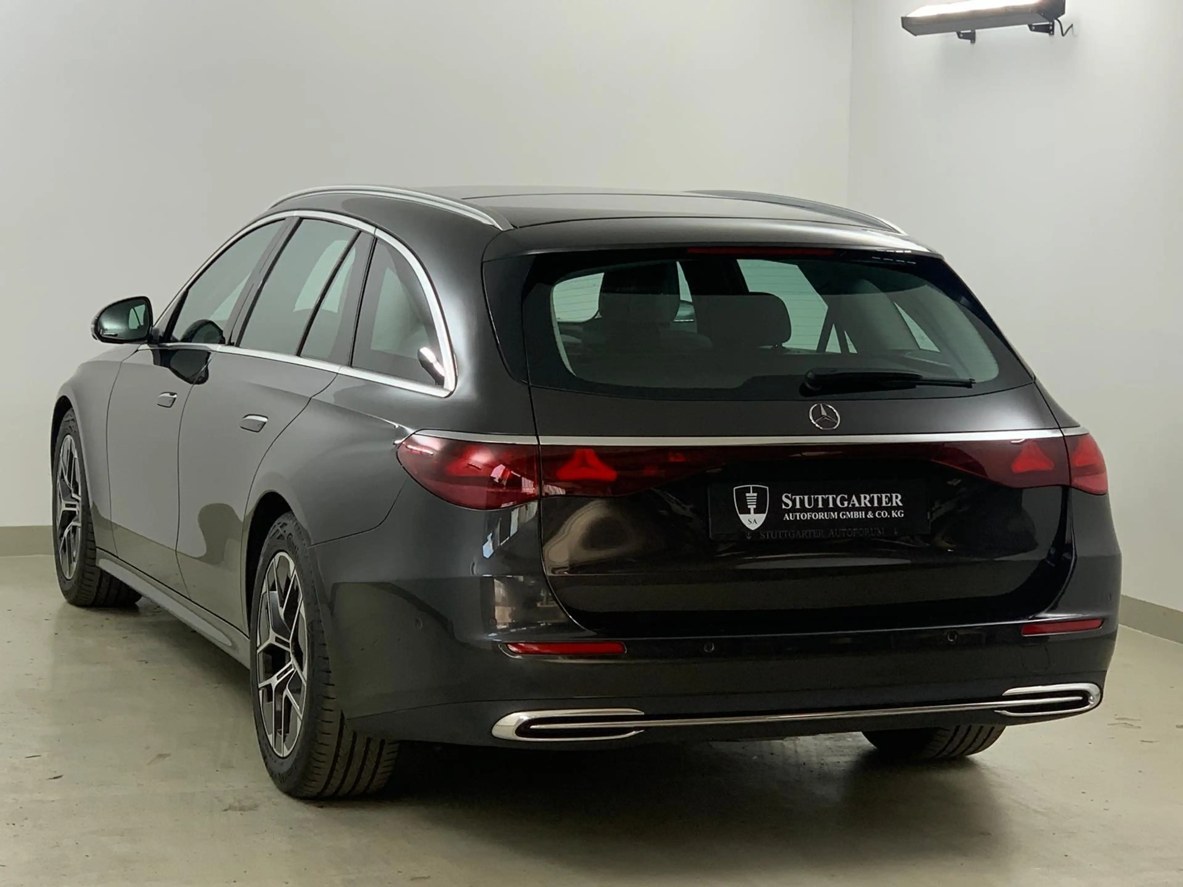 Mercedes-Benz E 450 4M Avantgarde Advanced Plus Pano Leder — photo 4