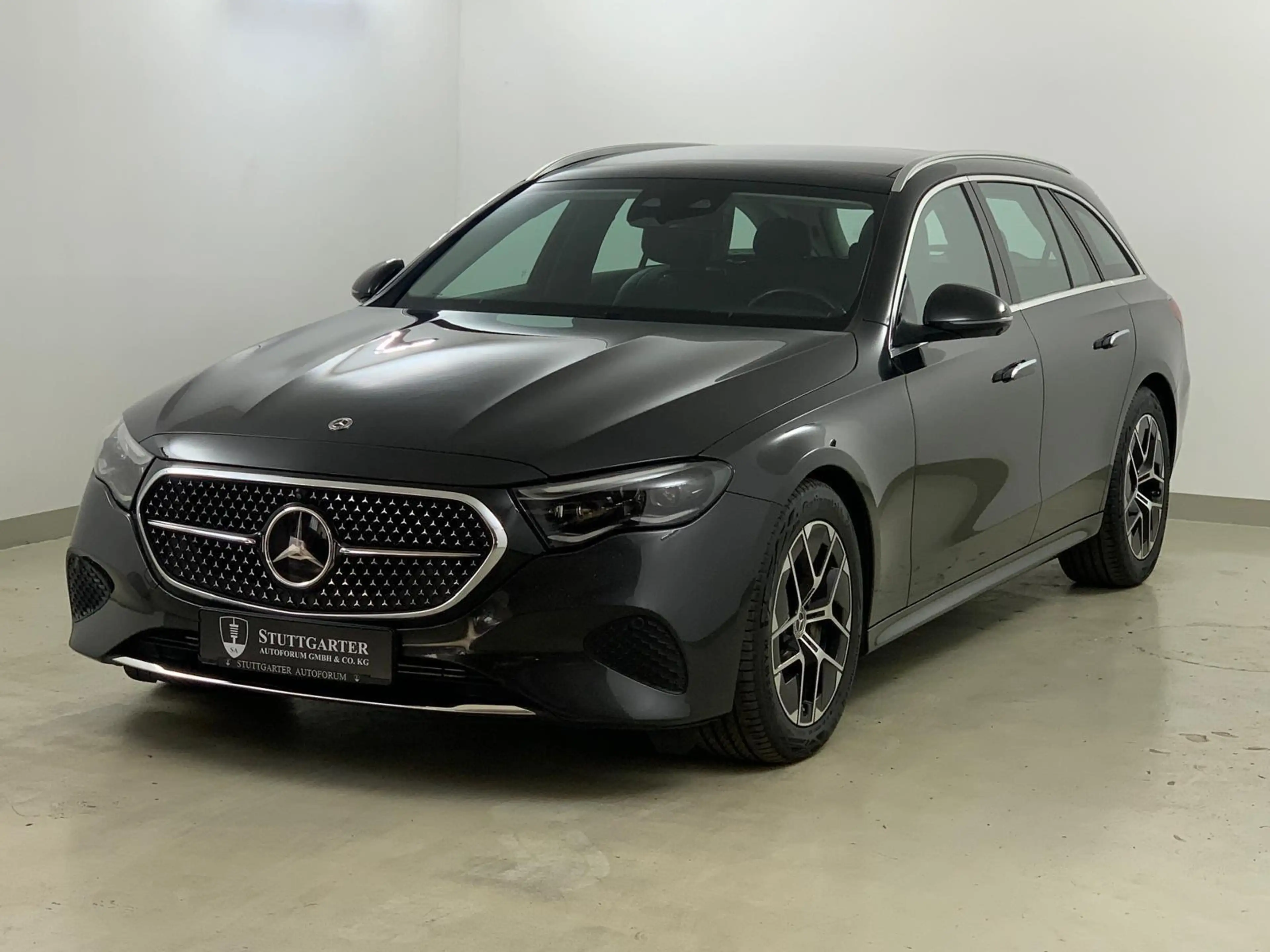 Mercedes-Benz E 450 4M Avantgarde Advanced Plus Pano Leder — photo 3