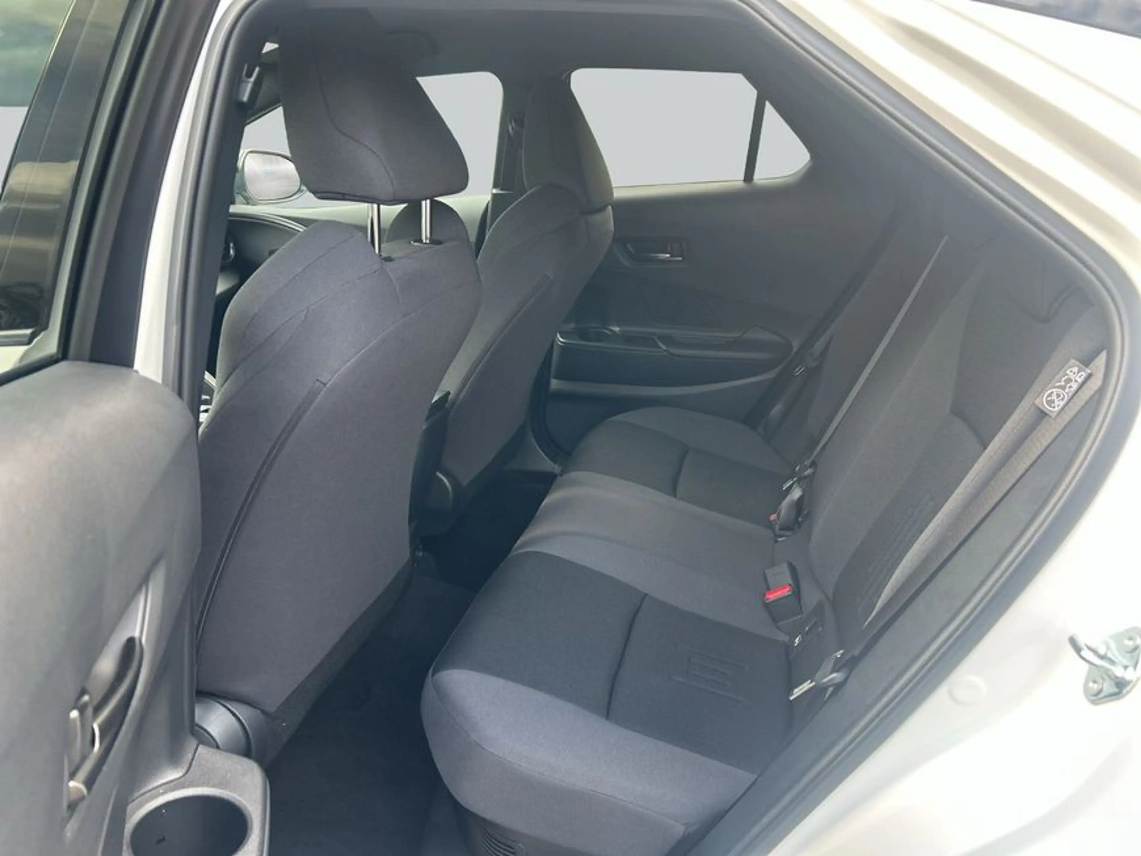 Toyota C-HR 1.8 Hybrid Teamplayer — photo 11