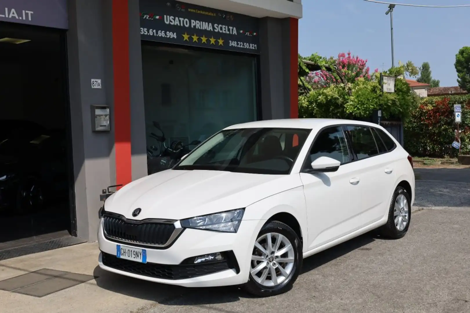 Skoda Scala 1.0 TSI Ambition PREZZO REALE ACC Radar LED NEOPAT Wit - 1