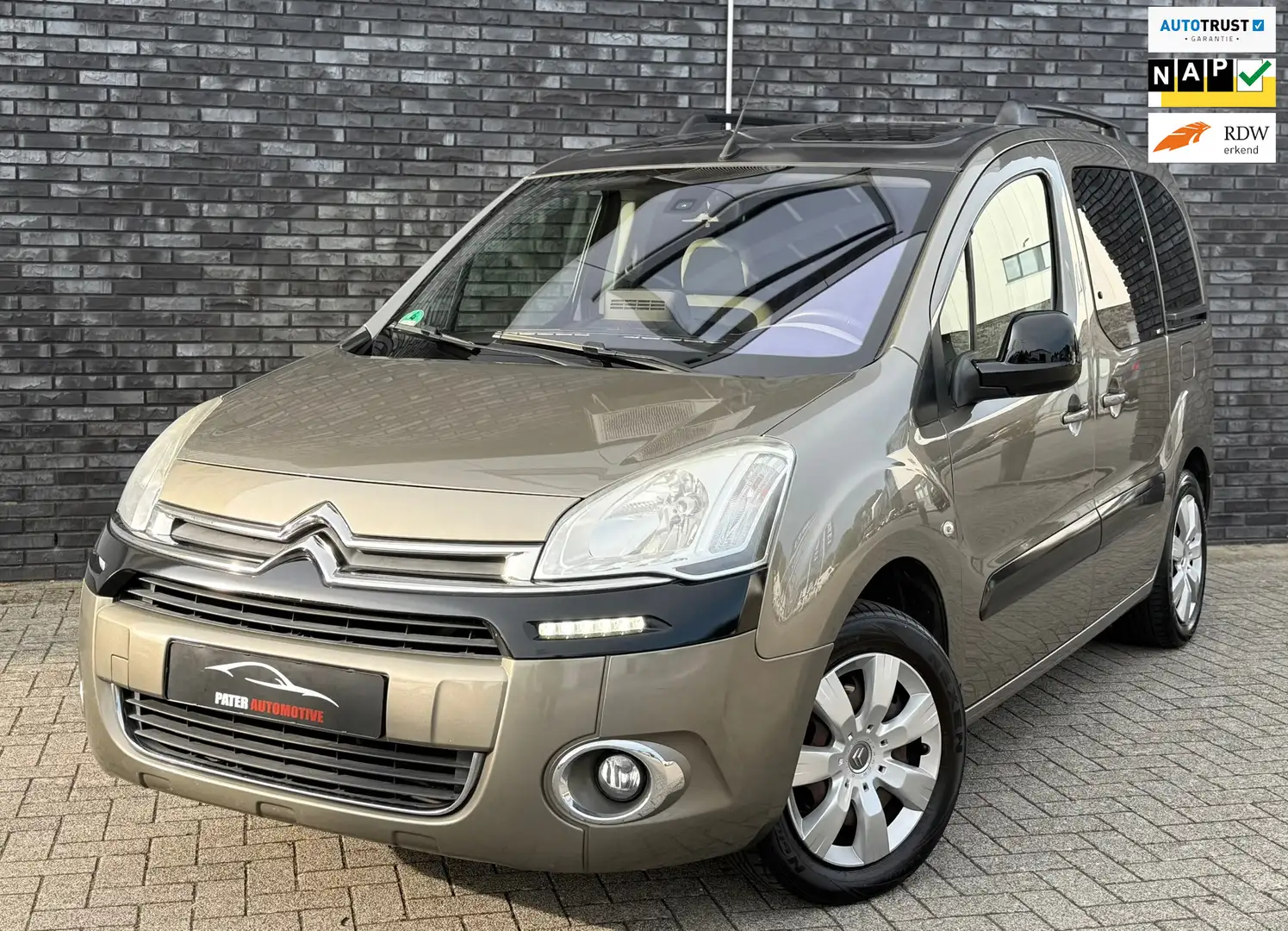 Citroen Berlingo 1.6 VTi Collection 120pk|Panorama|Cruise|Stoelverw Groen - 1