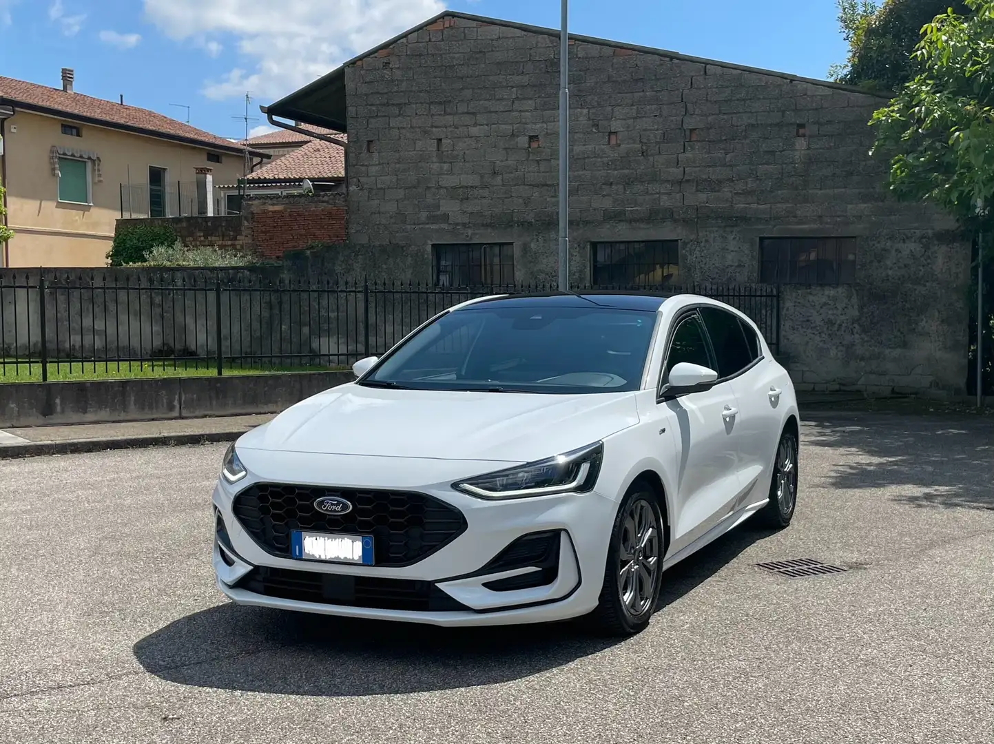 Ford Focus Focus V 2023 1.5 ecoblue ST-Line X 115cv auto Bianco - 1