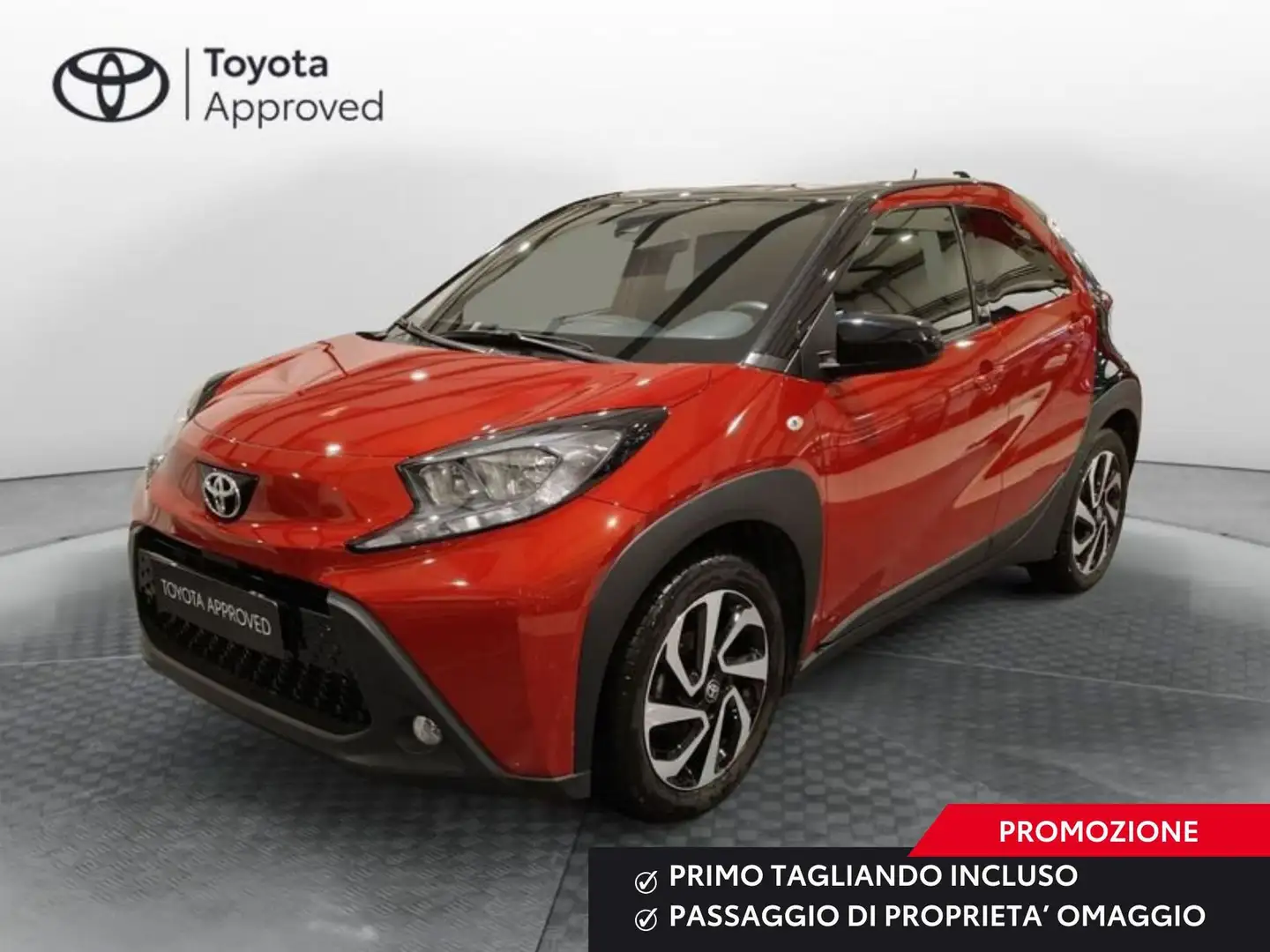 Toyota Aygo X Aygo X 1.0 VVT-i 72 CV 5 porte Trend Rouge - 1