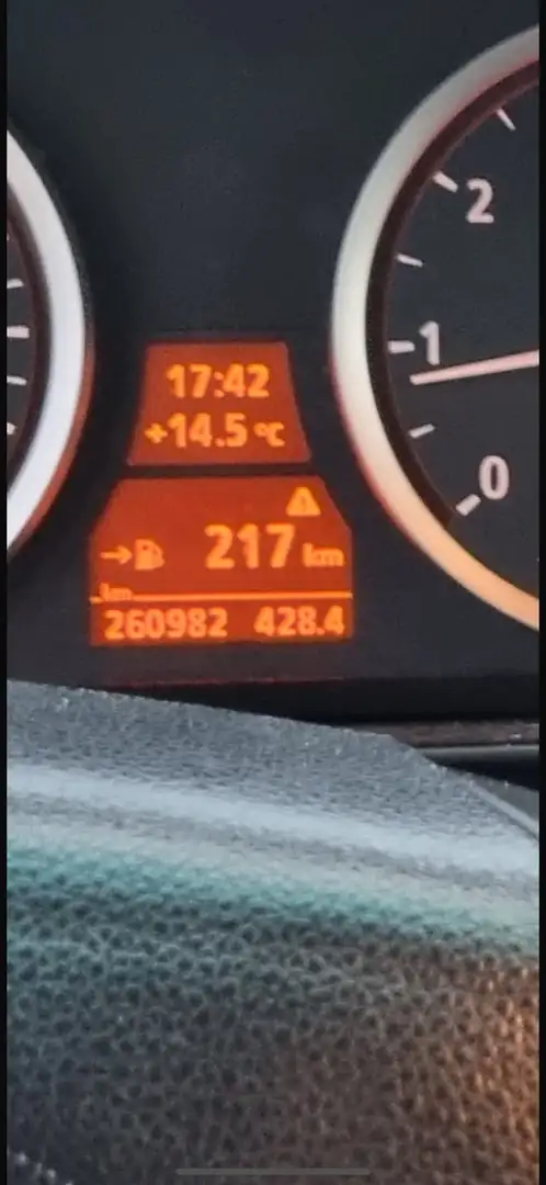 BMW 520 BMW 520i E60 • Benzin • guter Zustand Grau - 2