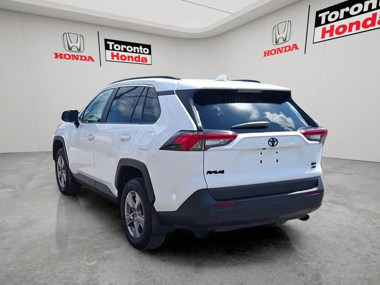 Toyota RAV 4 снимка Toyota RAV 4