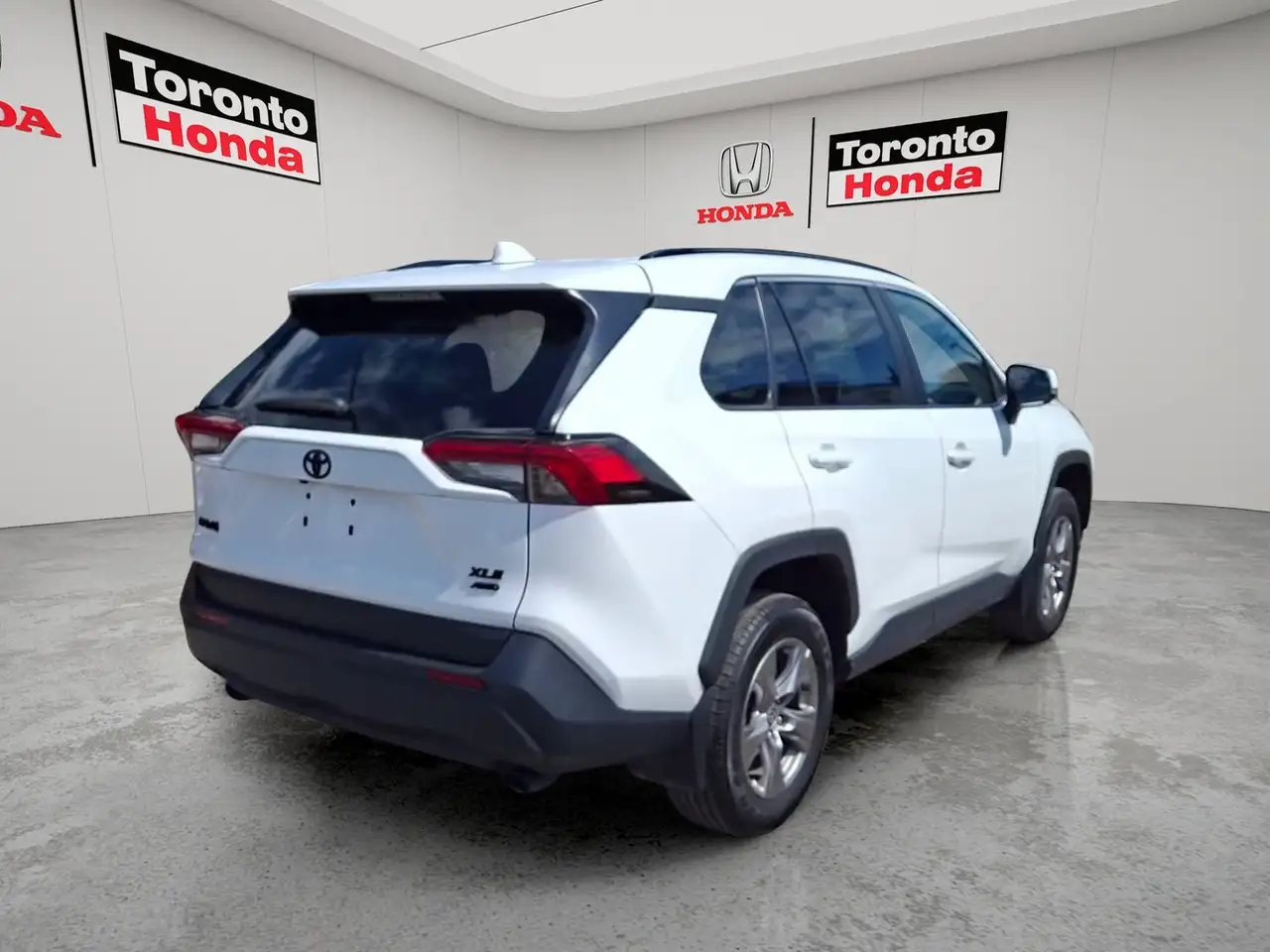 Toyota RAV 4 снимка Toyota RAV 4