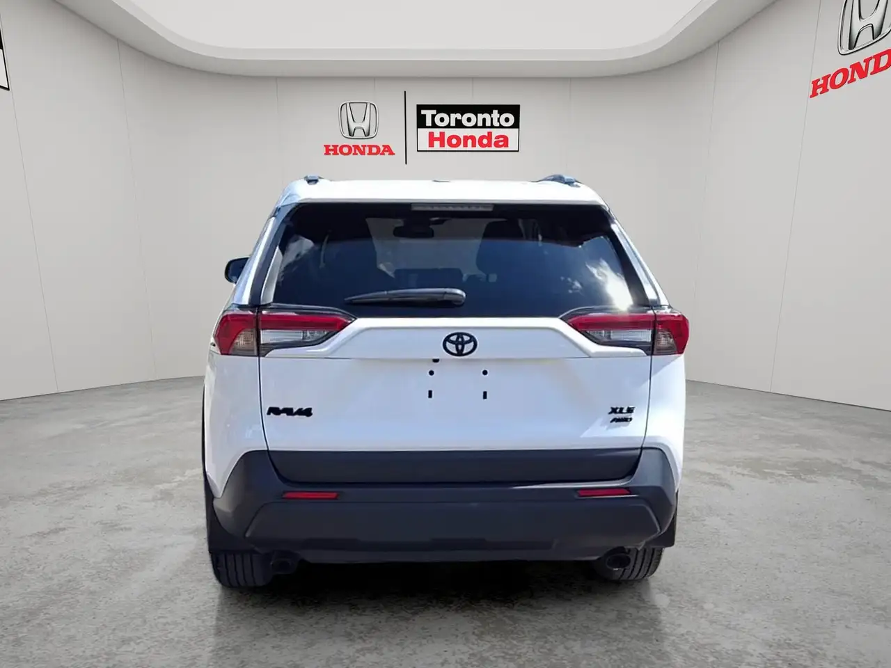 Toyota RAV 4 снимка Toyota RAV 4