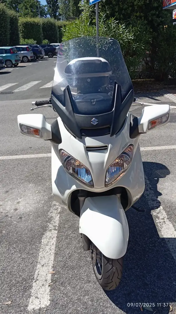 Suzuki Burgman 650 executive abs - 1