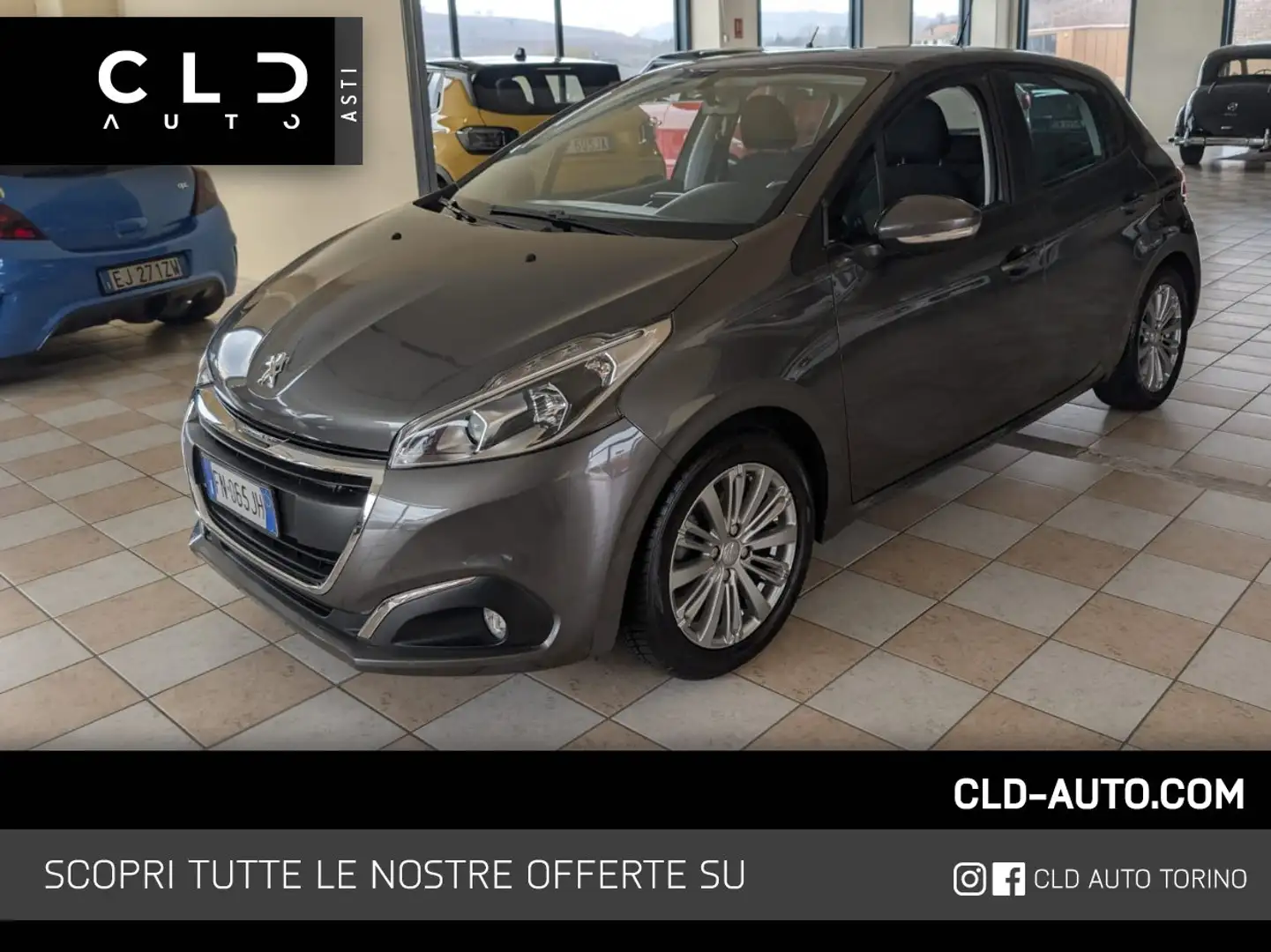 Peugeot 208 1.2 puretech Touch 82cv Grijs - 1
