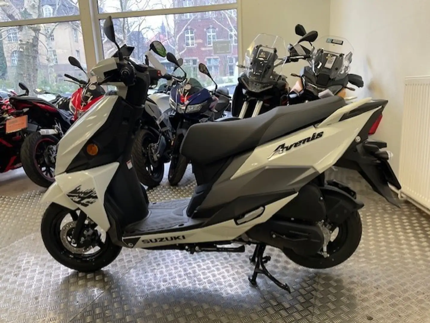 Suzuki AVENIS 125 4 Jahre Hersteller Garantie Gris - 2