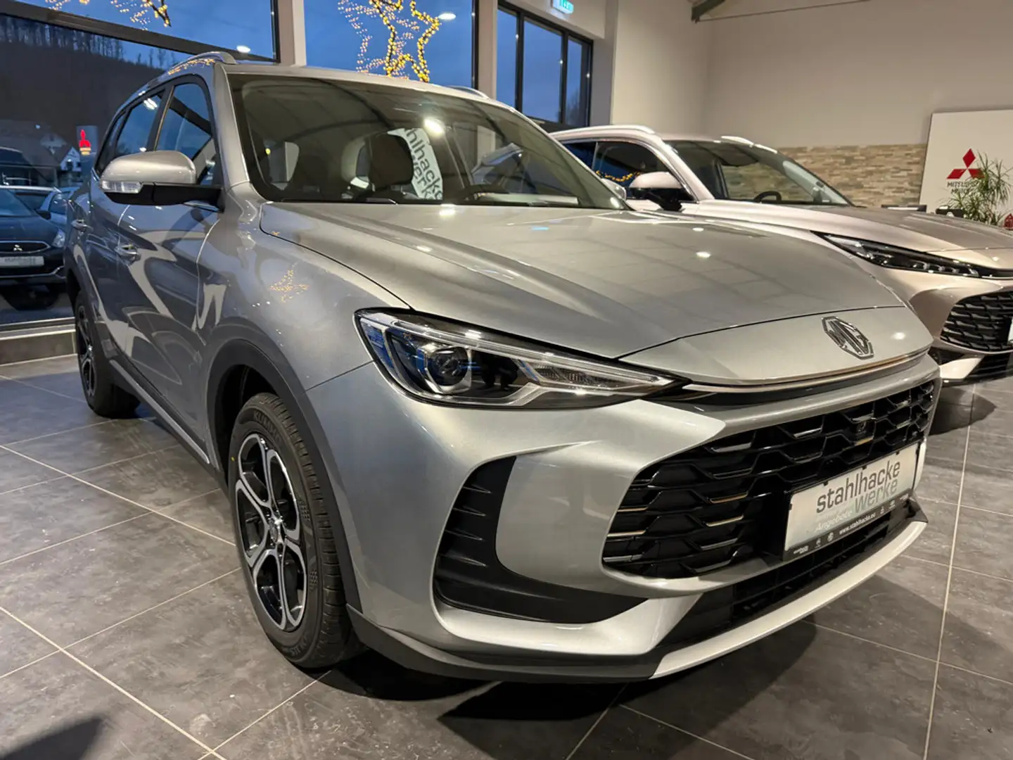 MG ZS Hybrid Luxury I Automatik I 197 PS I Preis nur gültig bei Finanzierung Silber - 2