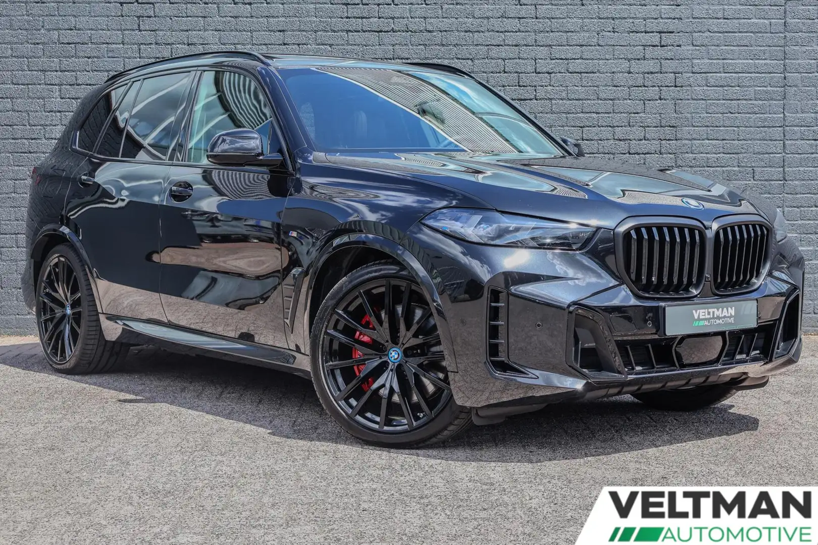 BMW X5 xDrive50e M-SPORT PANO TREKHAAK HARMAN KARDON 22IN Zwart - 2
