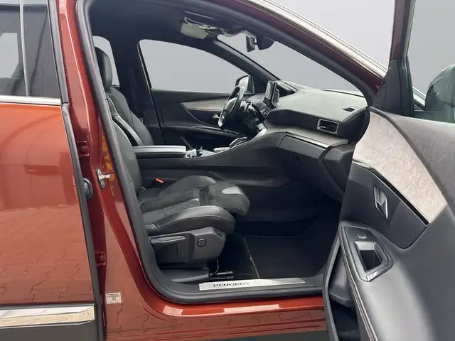 Peugeot 5008 view 11