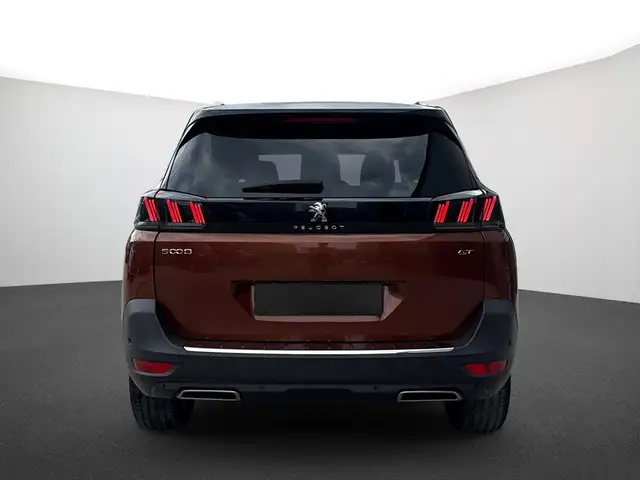 Peugeot 5008 view 4