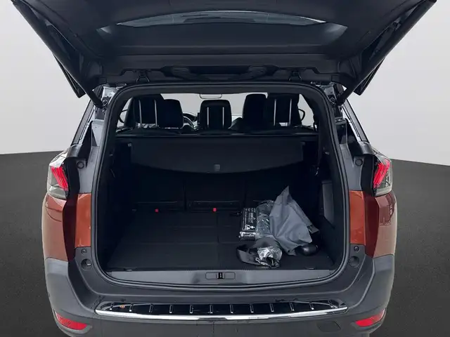 Peugeot 5008 view 7