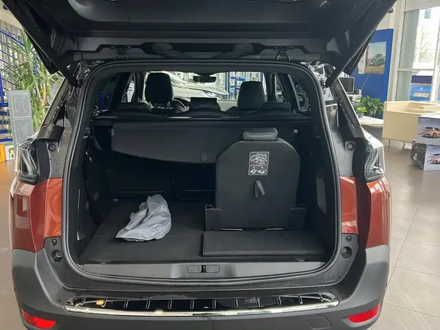 Peugeot 5008 view 15