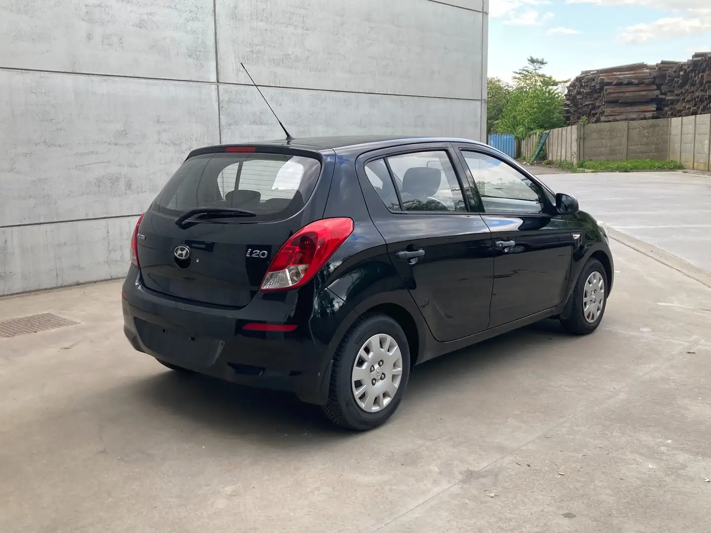 Hyundai i20 1.2 benzine 2013 met 102000km*airco*garantie*euro5 Noir - 1