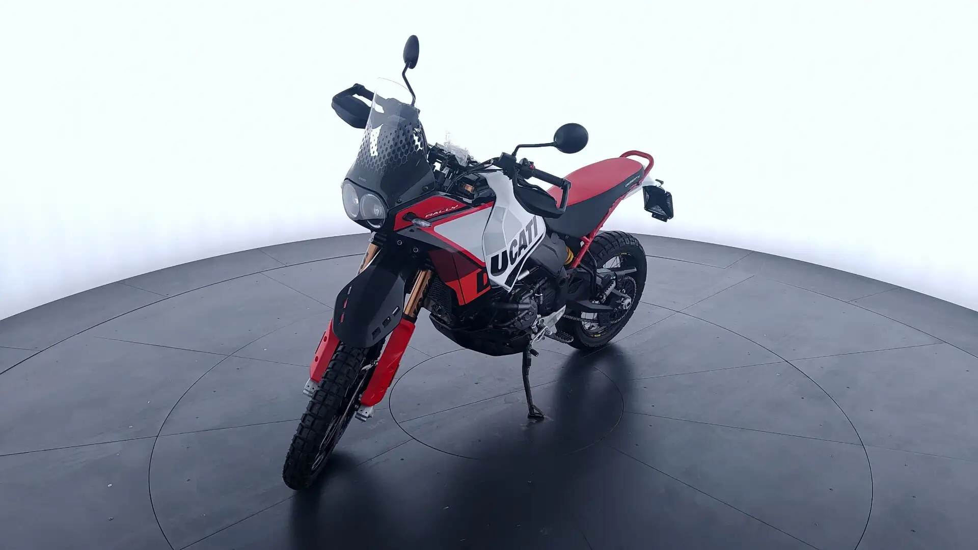 Ducati DesertX Rally Blanco - 1