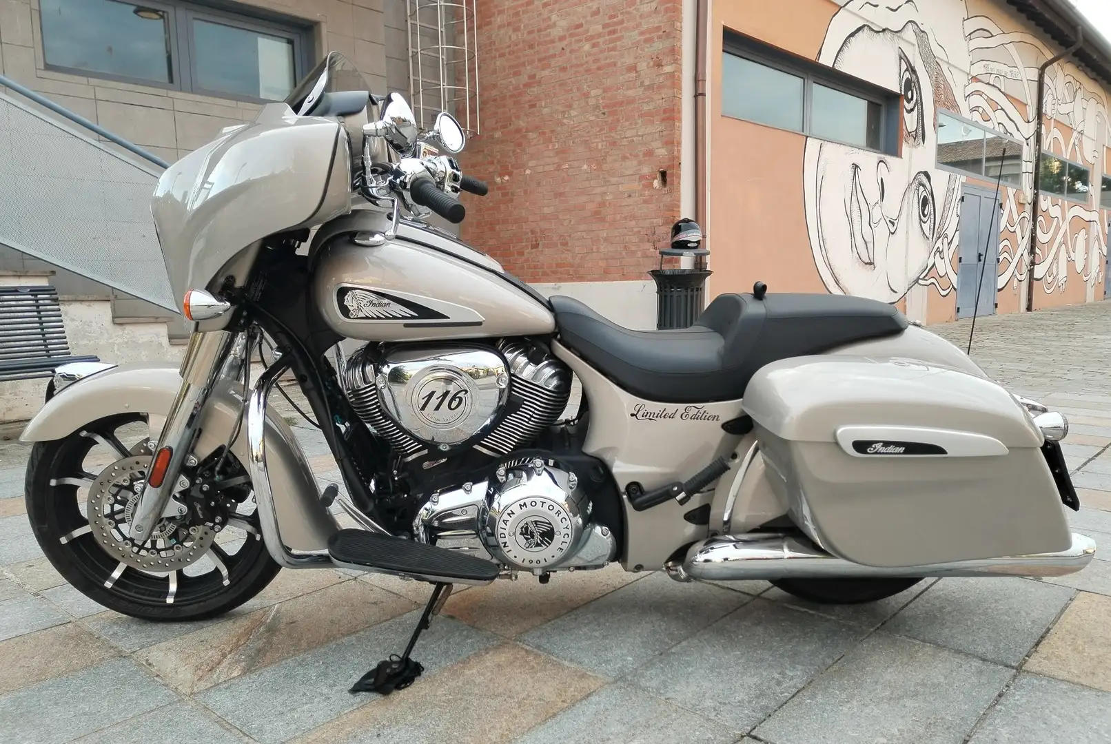 Indian Chieftain Limited Oro - 1