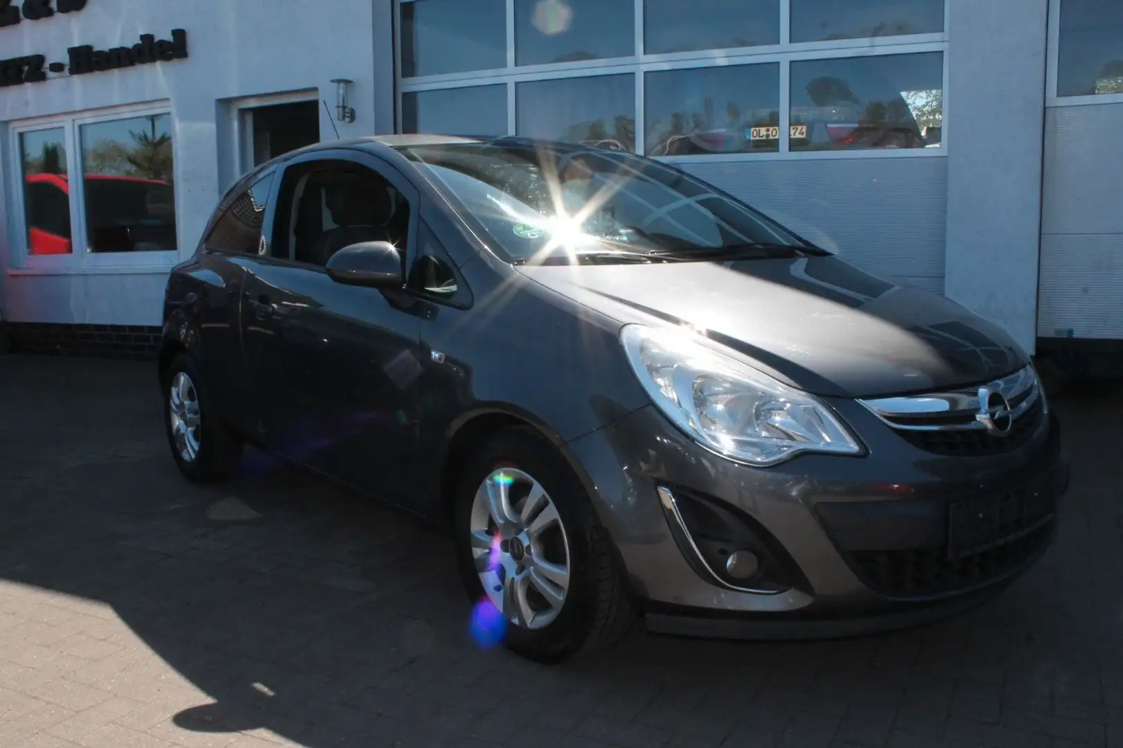 Opel Corsa D Satellite TÜV-NEU Grau - 2