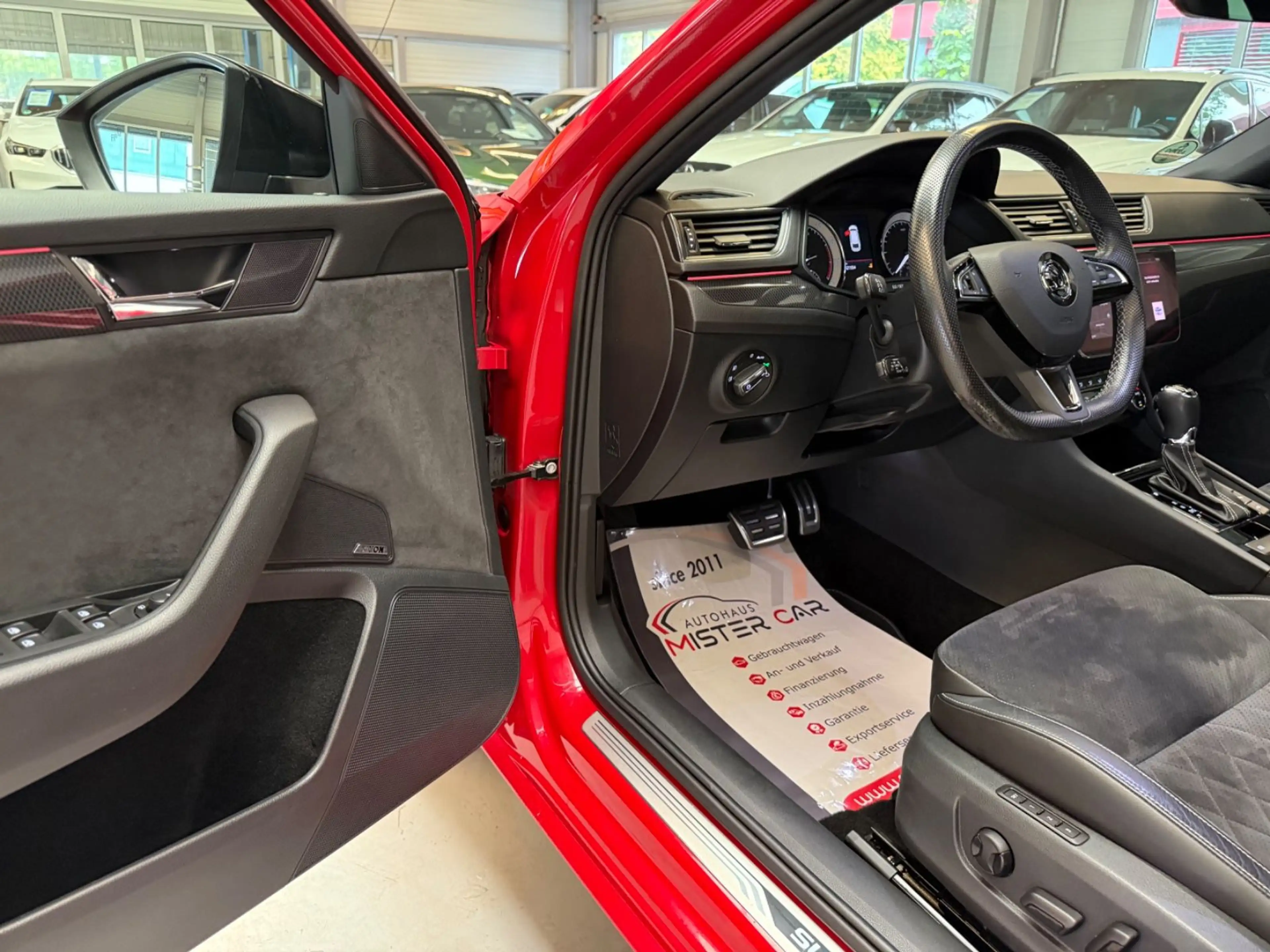 Skoda Superb Sportline 4x4 ACC/PANO/AHK/KAM/1HAND/19 — photo 13