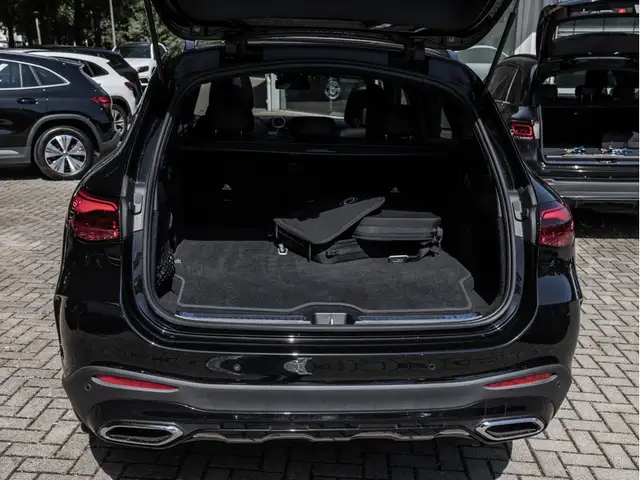 Mercedes-Benz GLC view 6