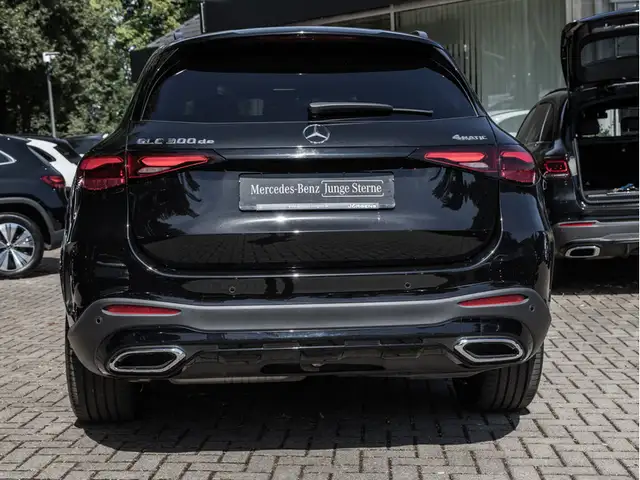 Mercedes-Benz GLC view 5
