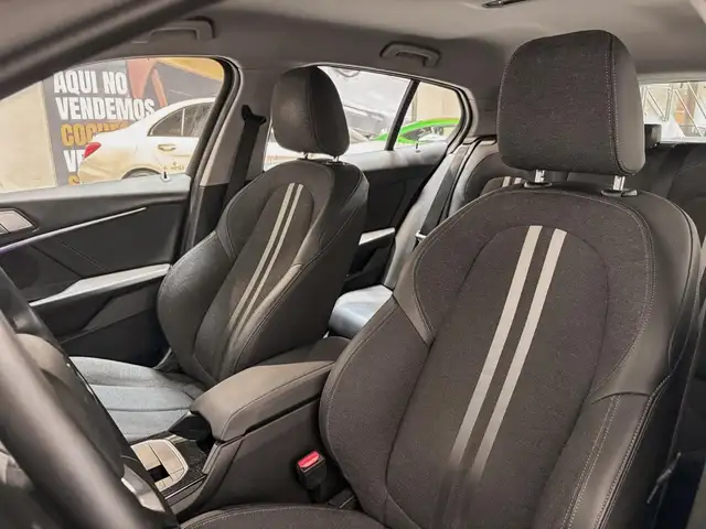 BMW 1 Series view 11
