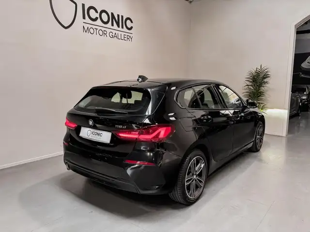 BMW 1 Series view 5