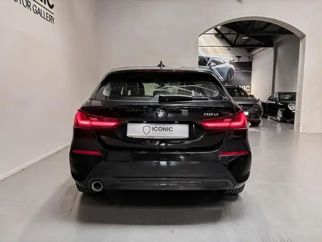 BMW 1 Series view 6