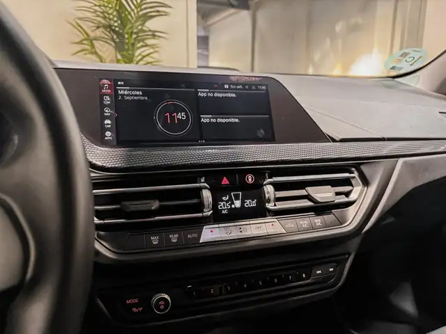BMW 1 Series view 15
