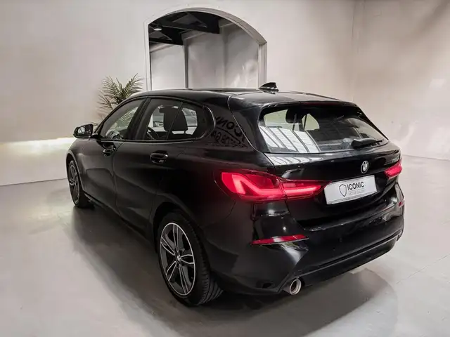 BMW 1 Series view 7