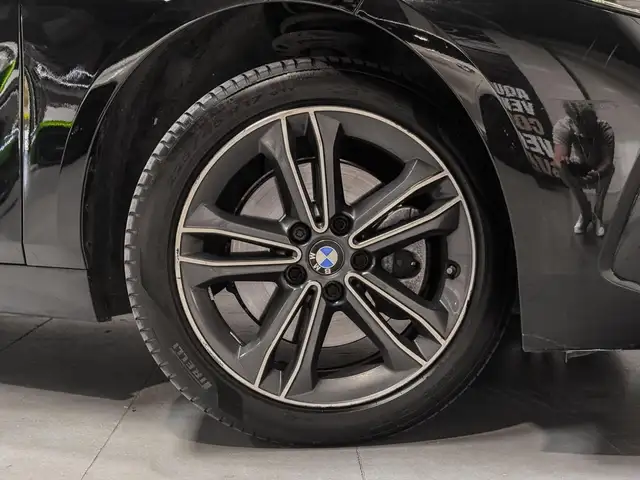BMW 1 Series view 2