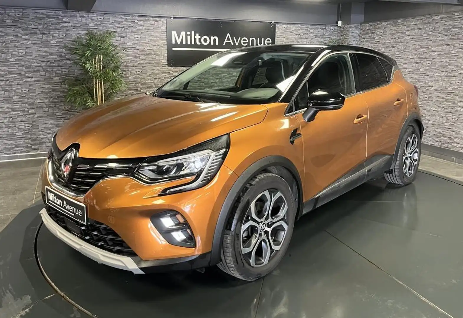 Renault Captur Captur 1.6 E-Tech Hybride rechargeable 160 Intens Orange - 1