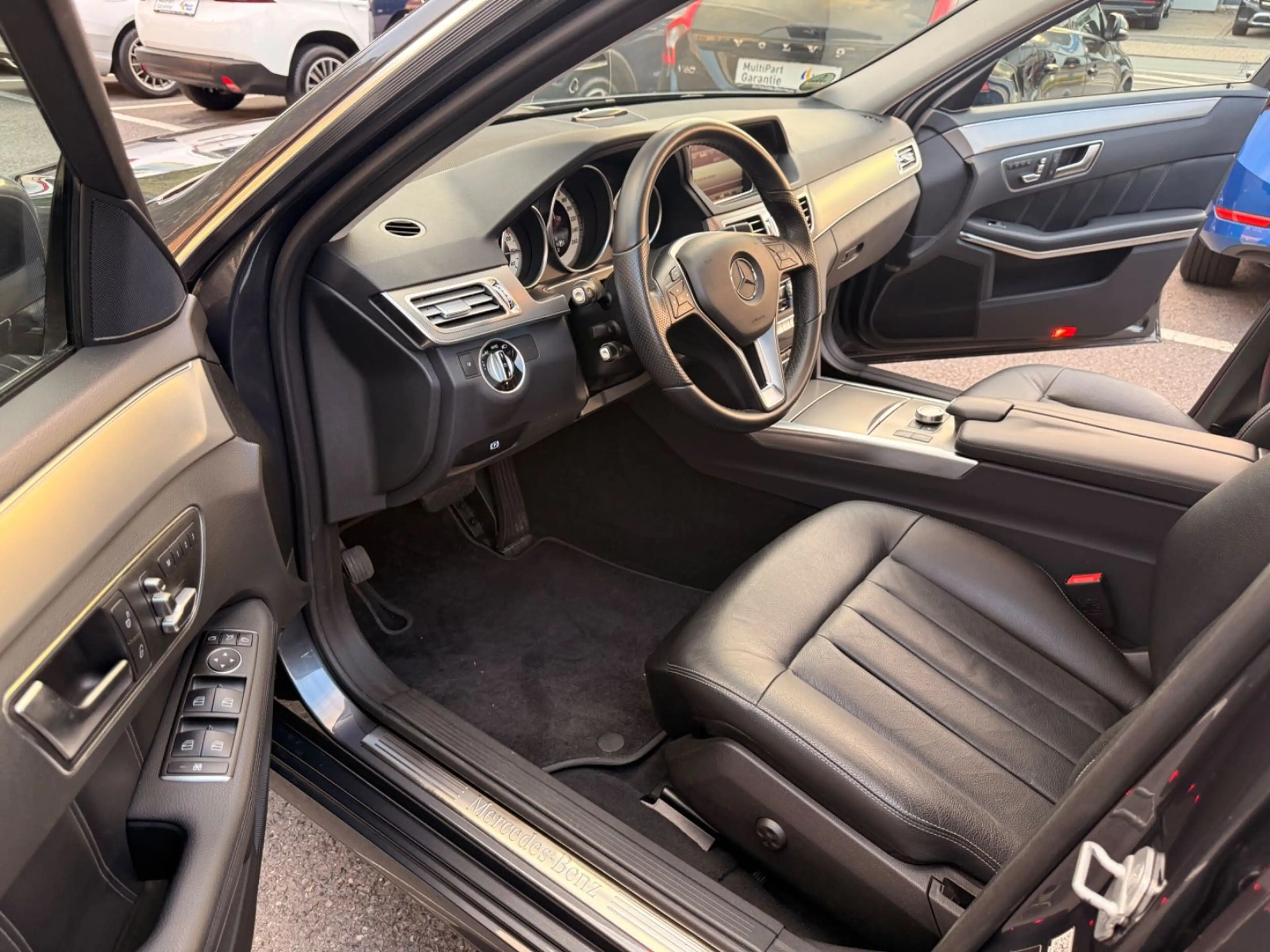 Mercedes-Benz E 350 E Limousine E 350 CGI 4Matic*DB SERVICE — photo 11
