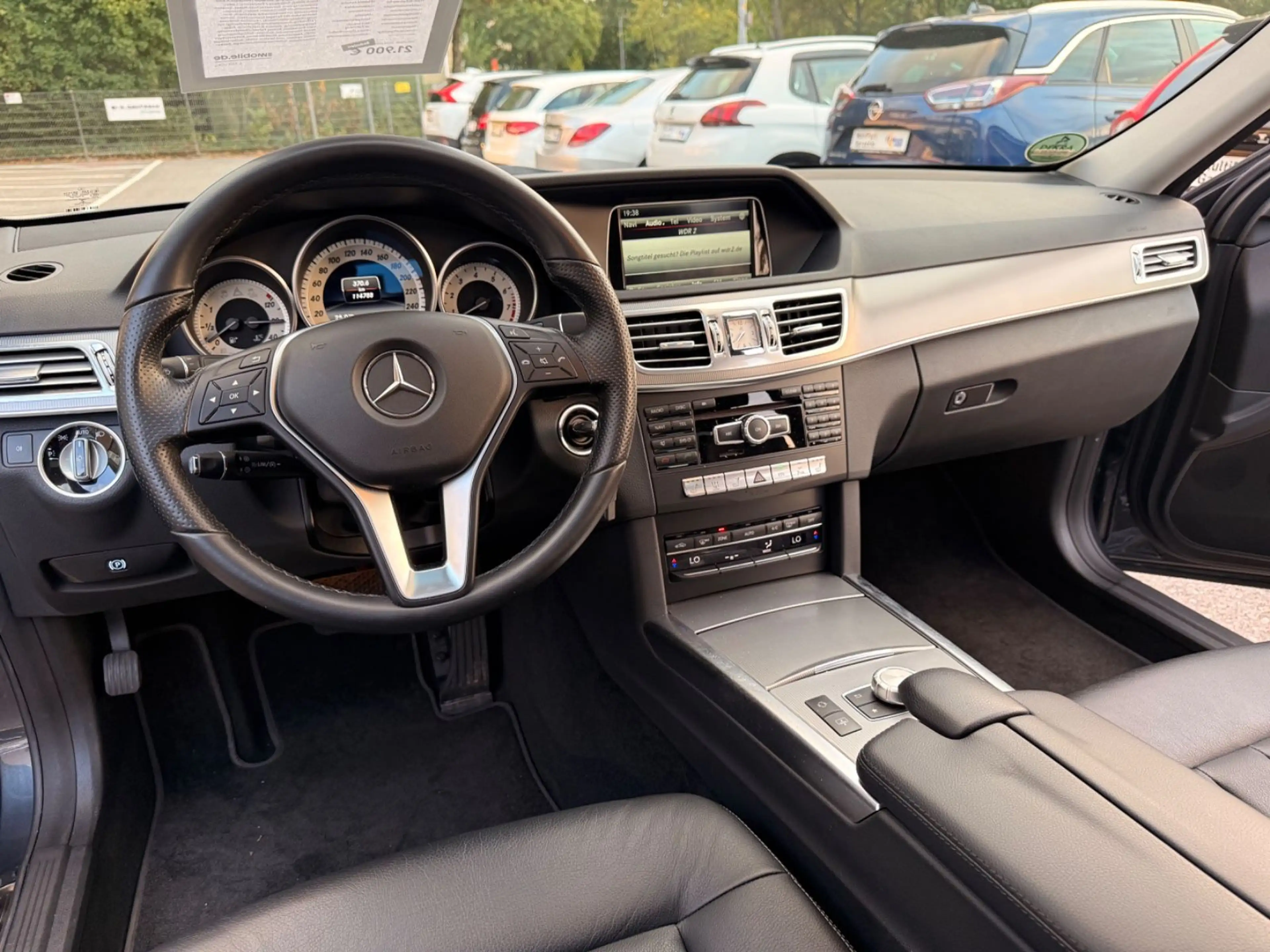 Mercedes-Benz E 350 E Limousine E 350 CGI 4Matic*DB SERVICE — photo 14