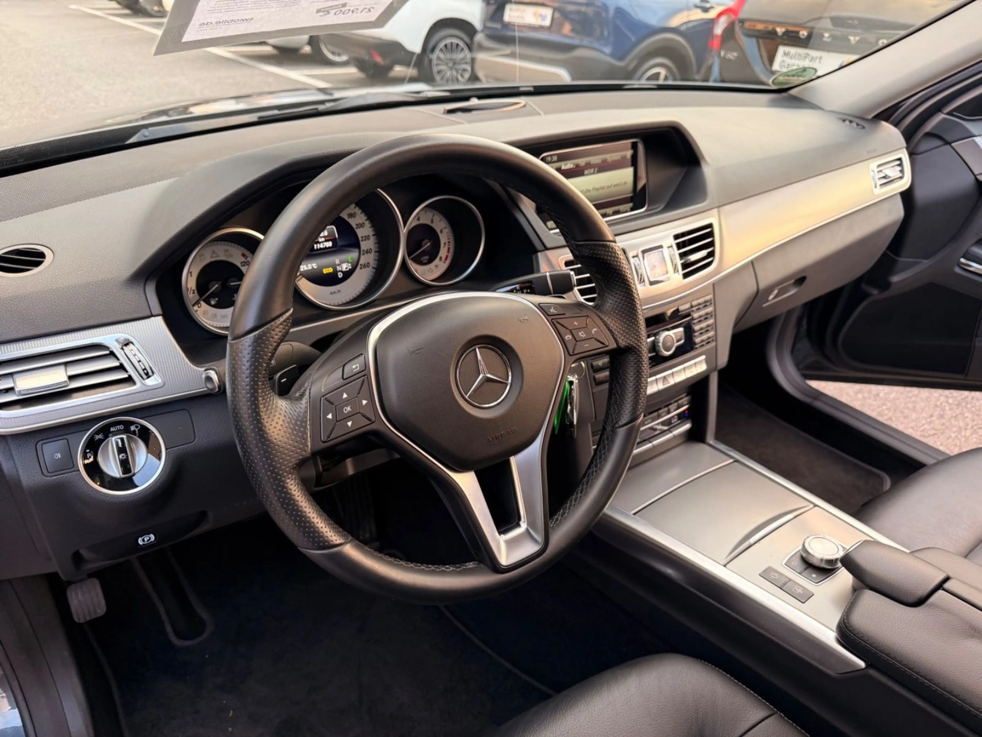 Mercedes-Benz E 350 E Limousine E 350 CGI 4Matic*DB SERVICE — photo 13