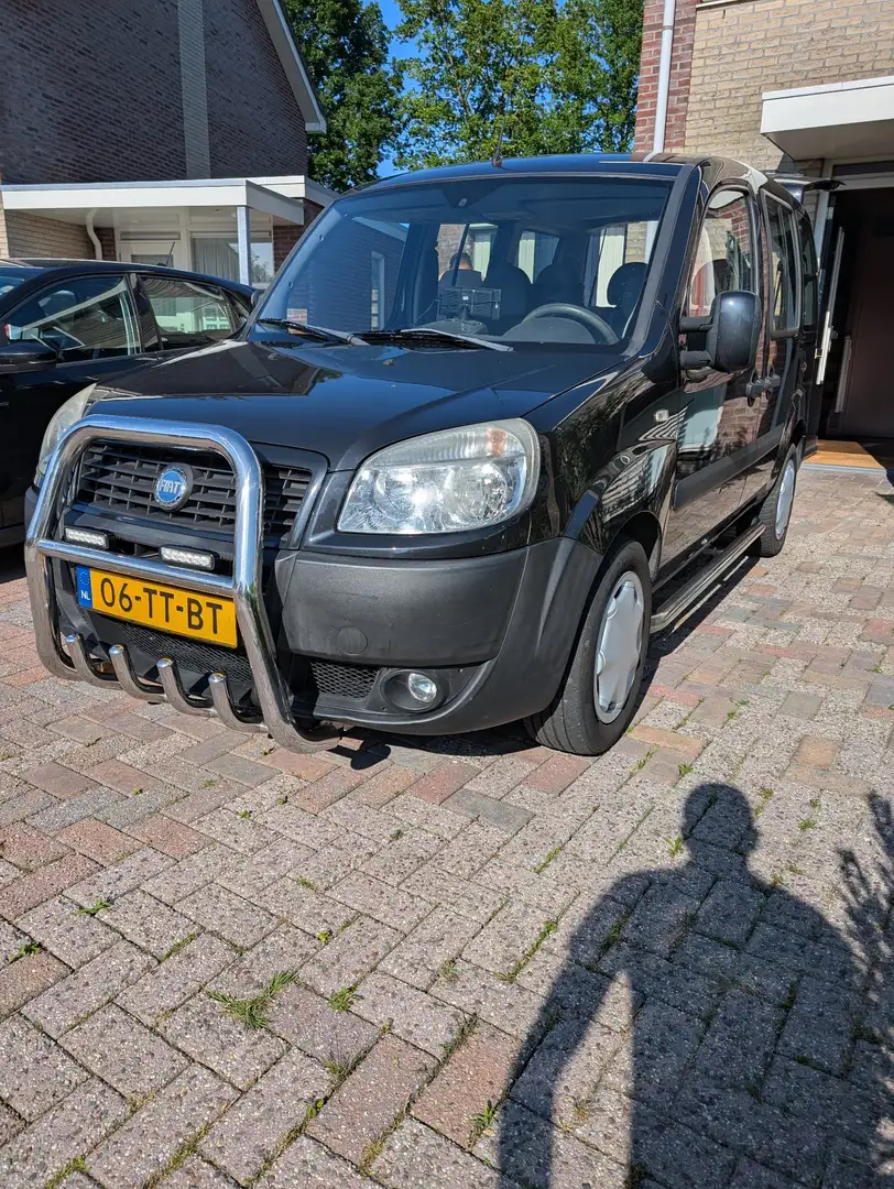 Fiat Doblo 1.4 Dynamic Zwart - 1